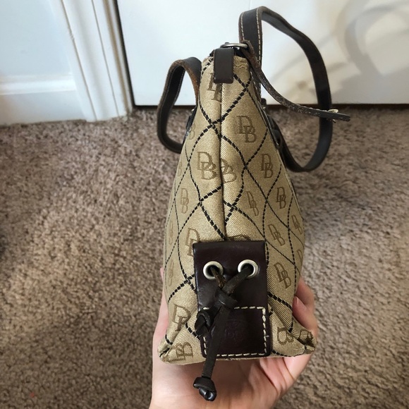 Dooney & Bourke Signature Canvas Tan Shoulder Bag - Picture 6 of 10